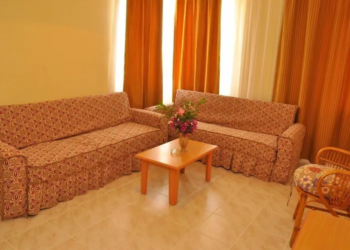 Grand Horizon Hotel